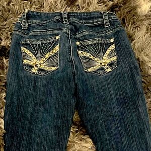 Size 0 great jeans . Grew out of them.